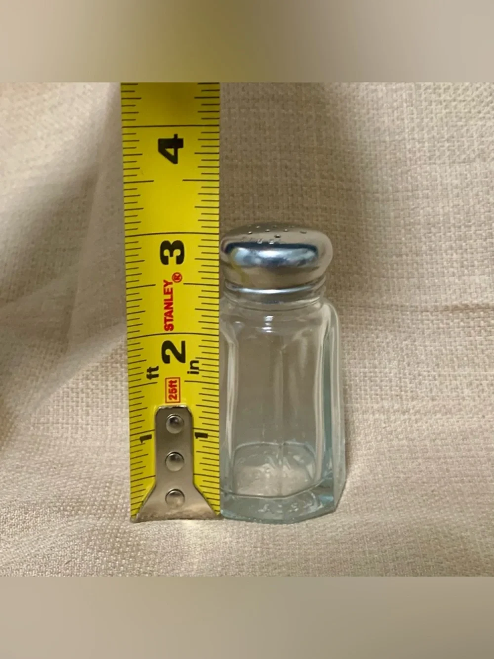 🔍 Vintage HALCO USA Glass Salt & Pepper Shaker Set – Stainless Steel Tops (2)